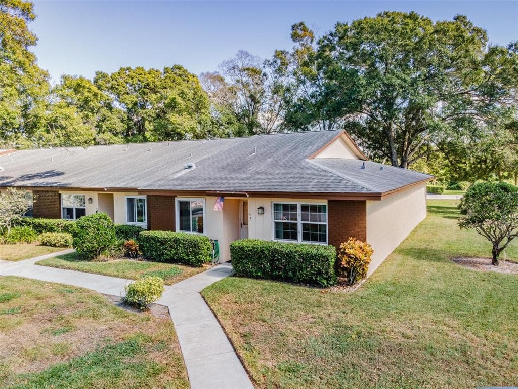 885 MACLAREN DRIVE N UNIT D PALM HARBOR, FL 34684