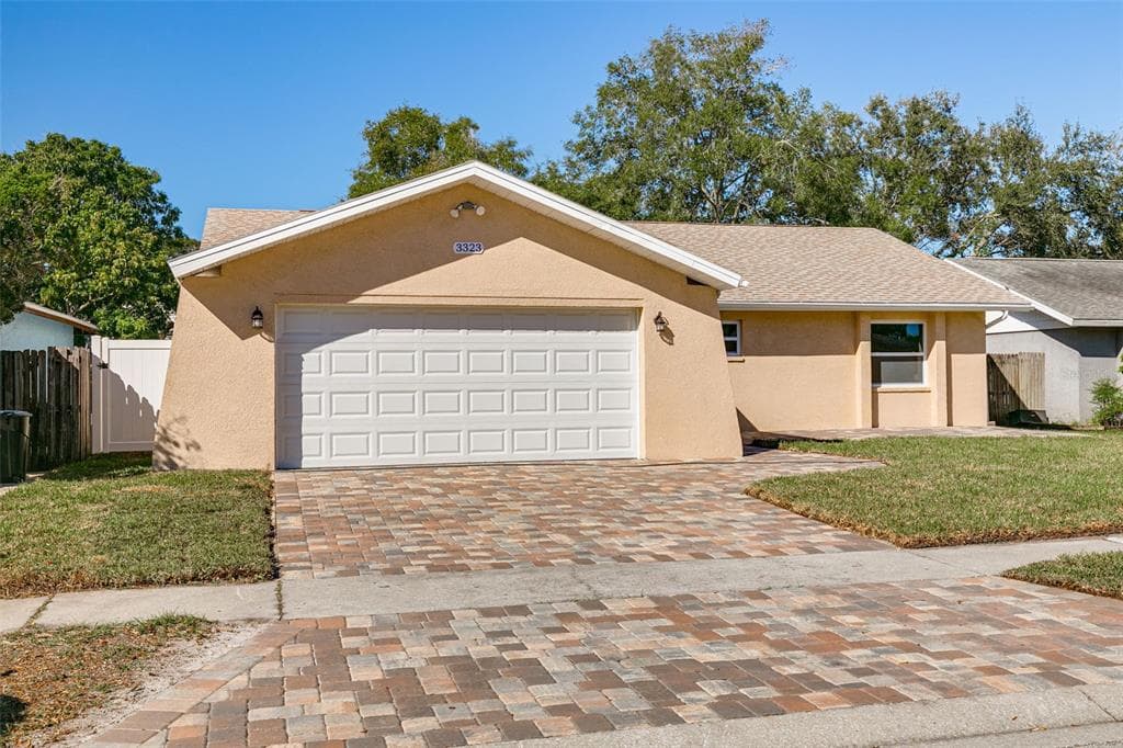 3323 CARRIAGE DRIVE
