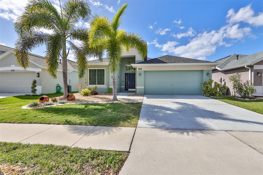 5117 CLOVER MIST DRIVE APOLLO BEACH, FL 33572