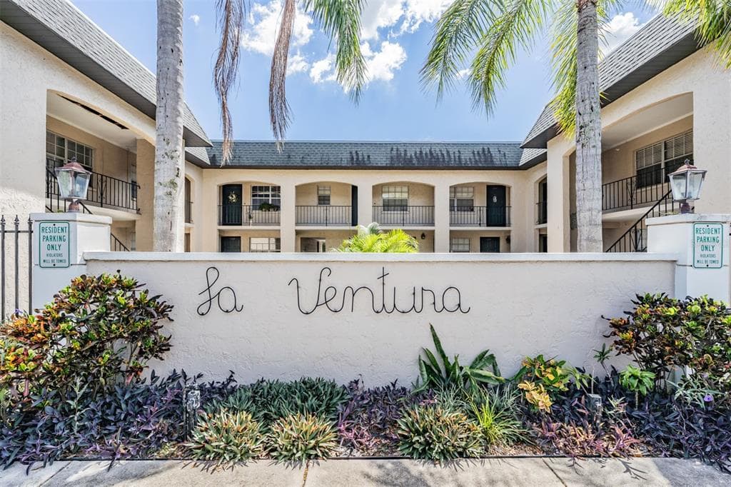 3718 W MCKAY AVENUE UNIT 104 TAMPA, FL 33609
