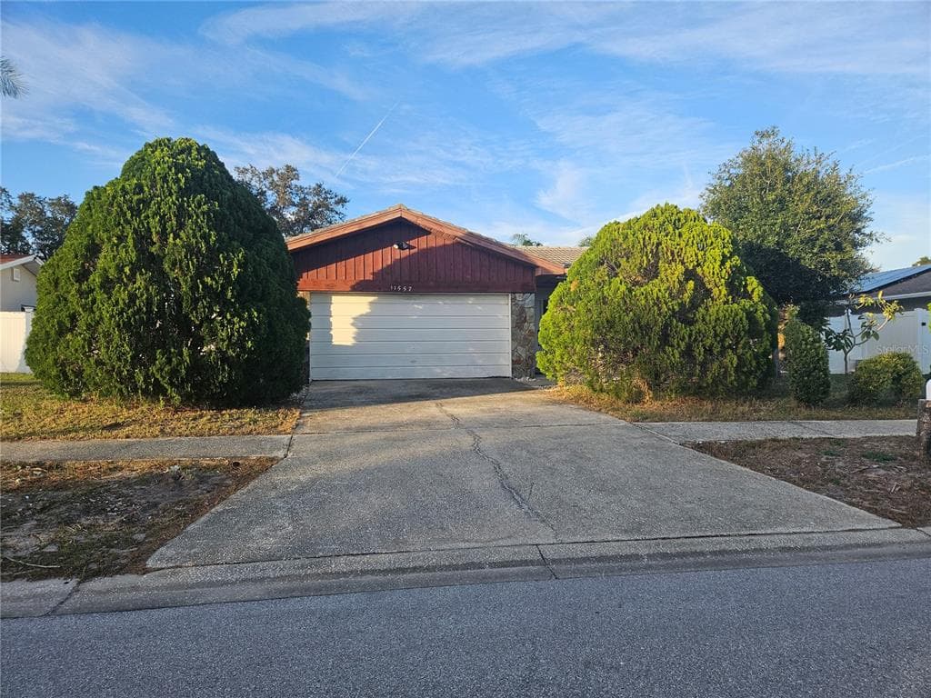 11557 124TH TERRACE LARGO, FL 33778