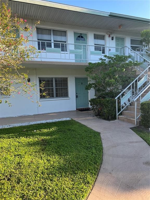 5955 18TH STREET N UNIT 8 ST PETERSBURG, FL 33714