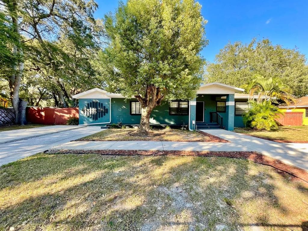 3910 E JEAN STREET TAMPA, FL 33610