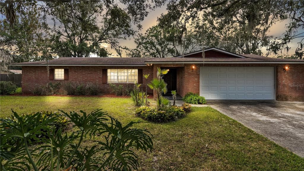 517 OAK TRAIL LAKELAND, FL 33813