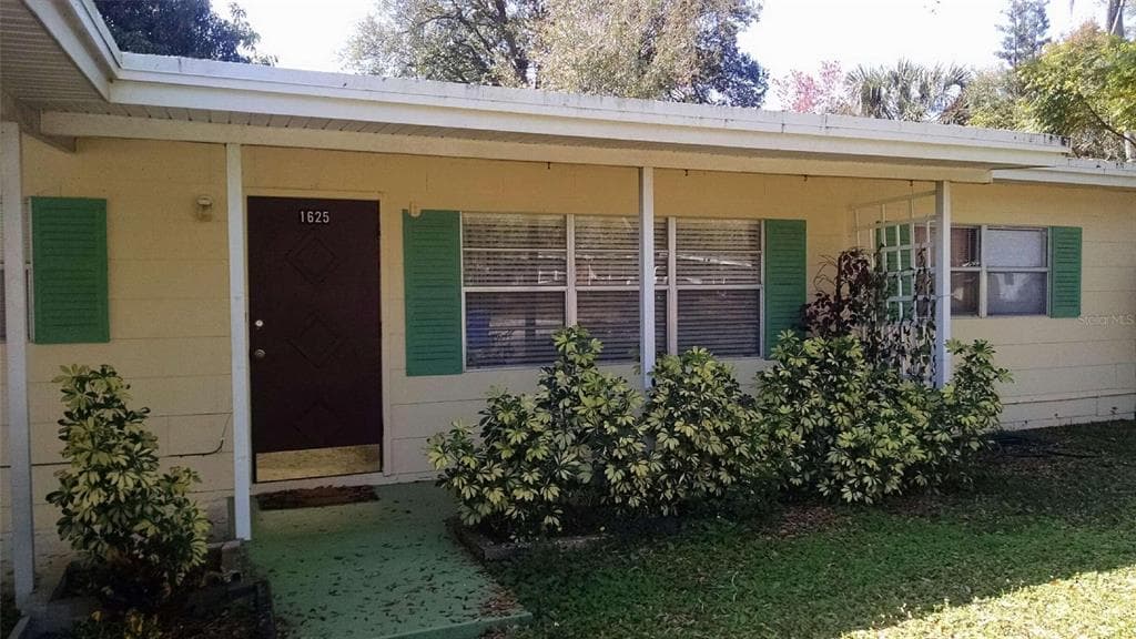 1625 MOCKINGBIRD LANE LAKELAND, FL 33801