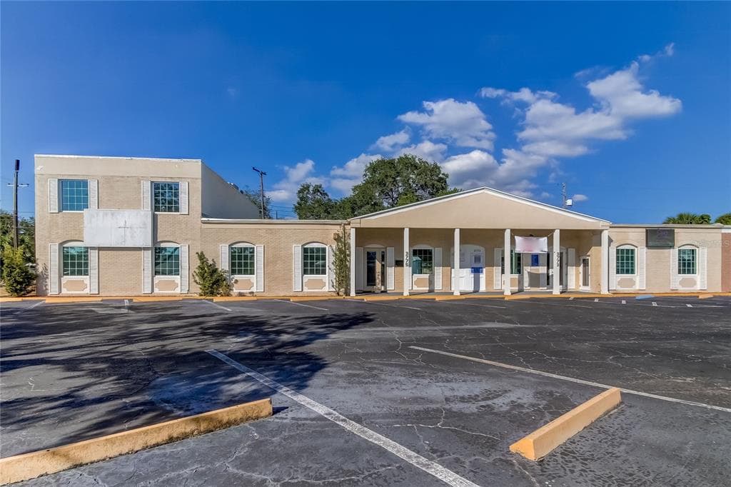 3773 CENTRAL AVENUE ST PETERSBURG, FL 33713