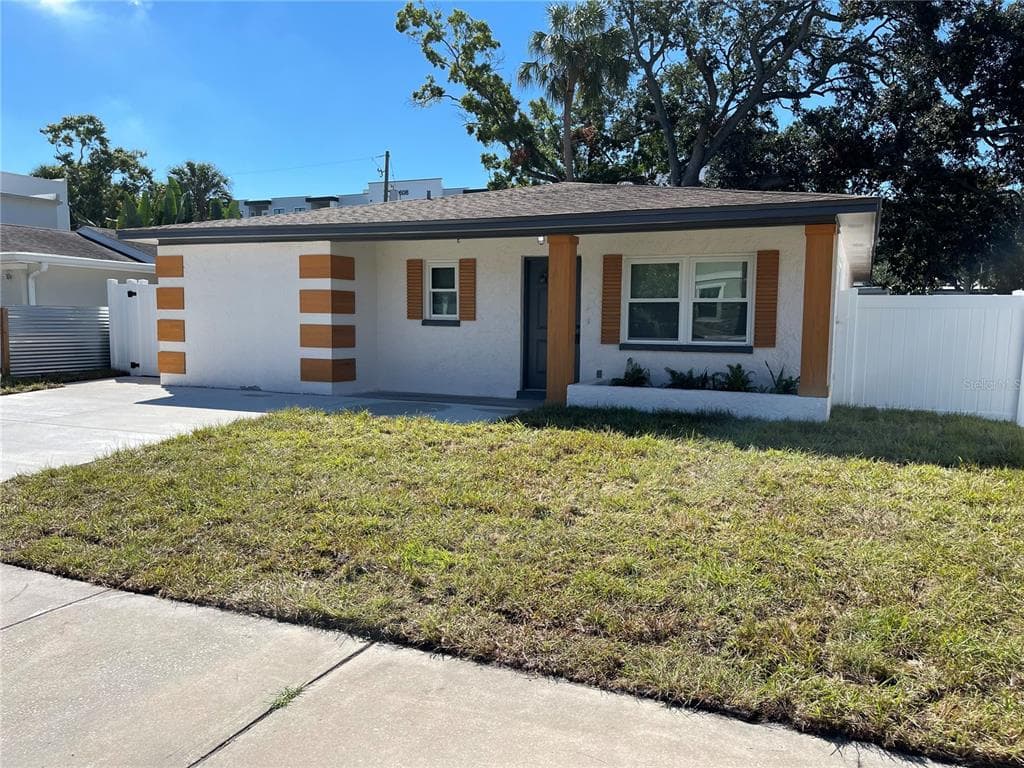 1318 W LEMON STREET UNIT 1/2 TAMPA, FL 33606