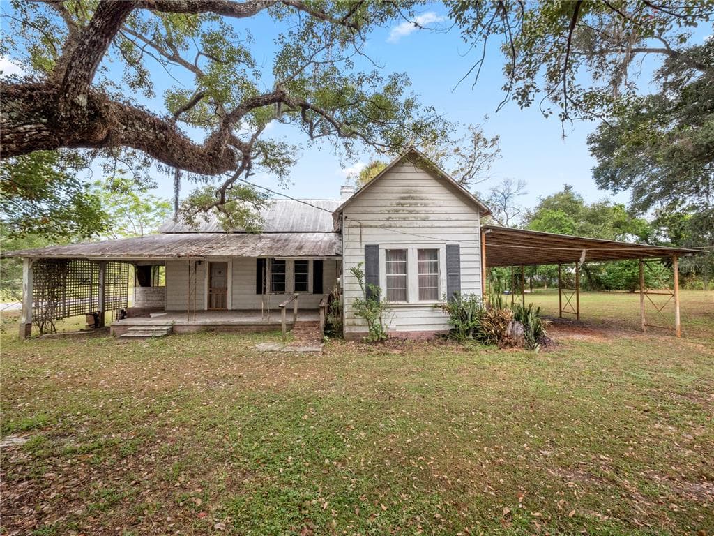 6106 PINE AVENUE NW LAKELAND, FL 33810