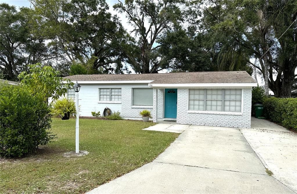 2914 E HOWELL STREET TAMPA, FL 33610