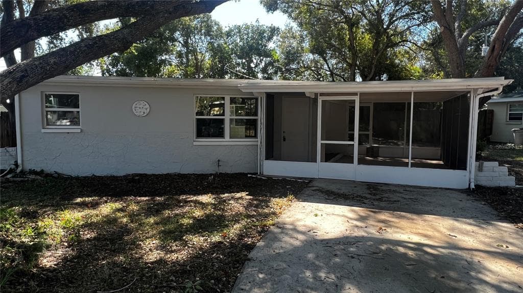 10468 121ST AVE LARGO, FL 33773