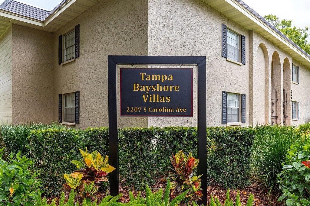 2207 S CAROLINA AVENUE UNIT 18 TAMPA, FL 33629