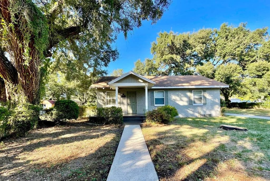 1716 E CAYUGA STREET TAMPA, FL 33610