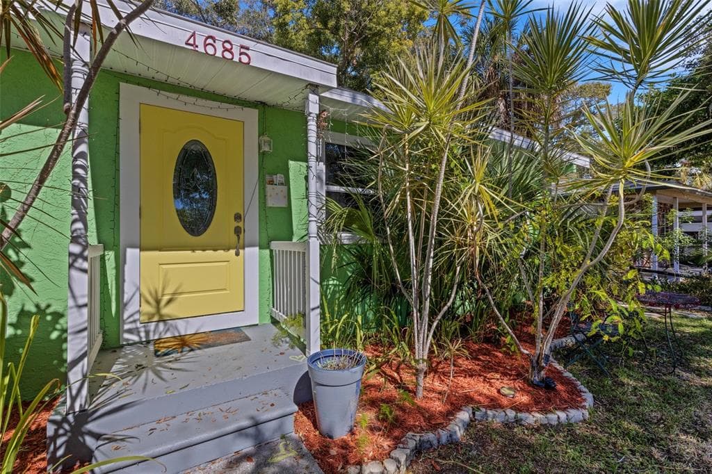 4685 23RD AVENUE S ST PETERSBURG, FL 33711