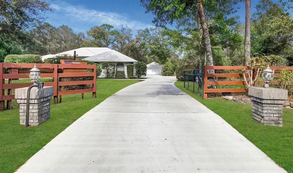 3853 W BRAZILNUT ROAD BEVERLY HILLS, FL 34465