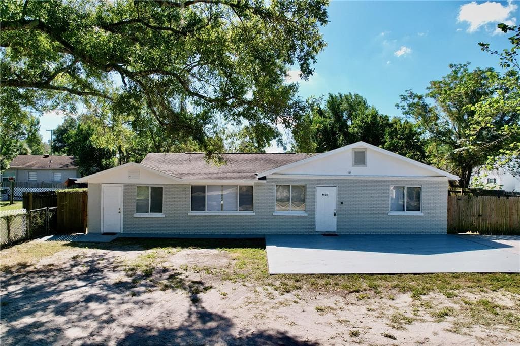 8625 N SEMMES STREET TAMPA, FL 33604