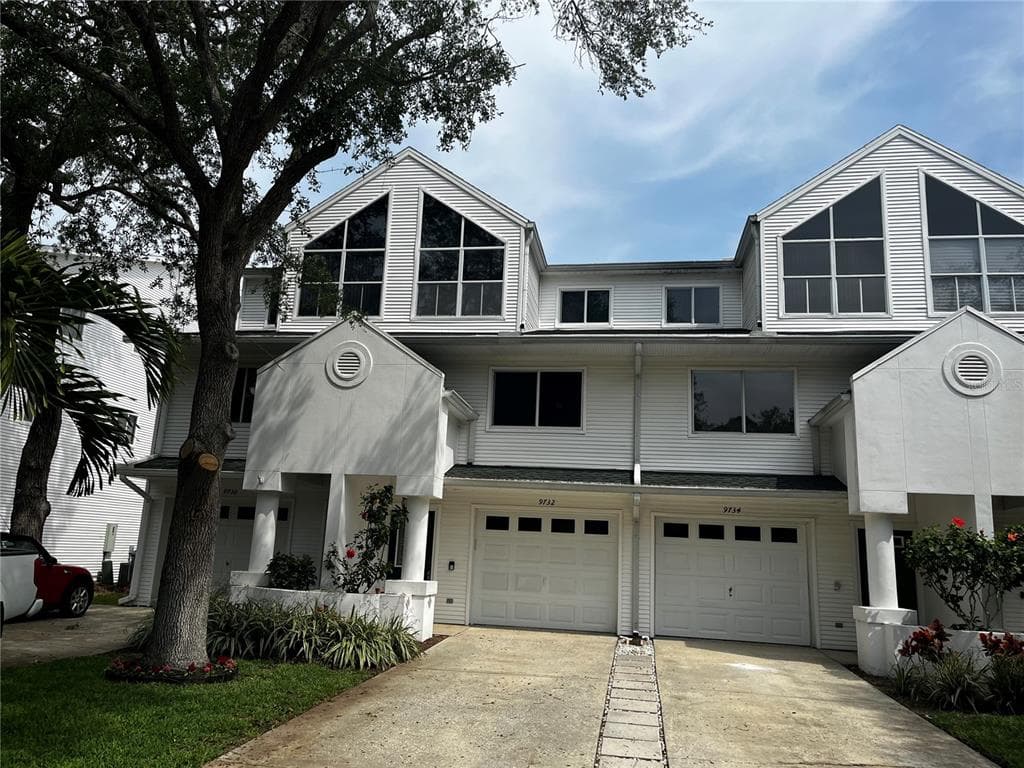 9732 INDIAN KEY TRAIL UNIT 113 SEMINOLE, FL 33776