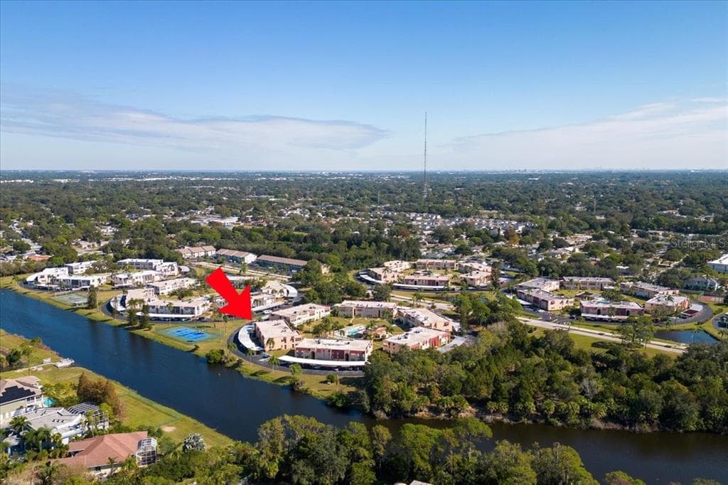110 DOGWOOD CIRCLE SEMINOLE, FL 33777