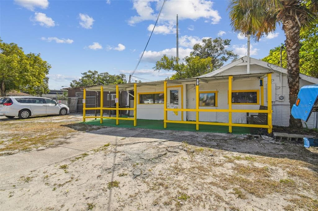 6432 N ORANGE BLOSSOM TRAIL ORLANDO, FL 32810