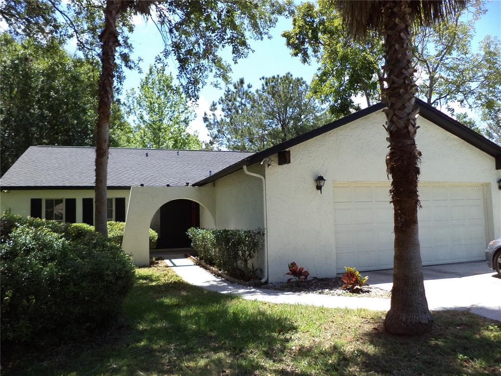 14013 BRIARDALE LANE TAMPA, FL 33618