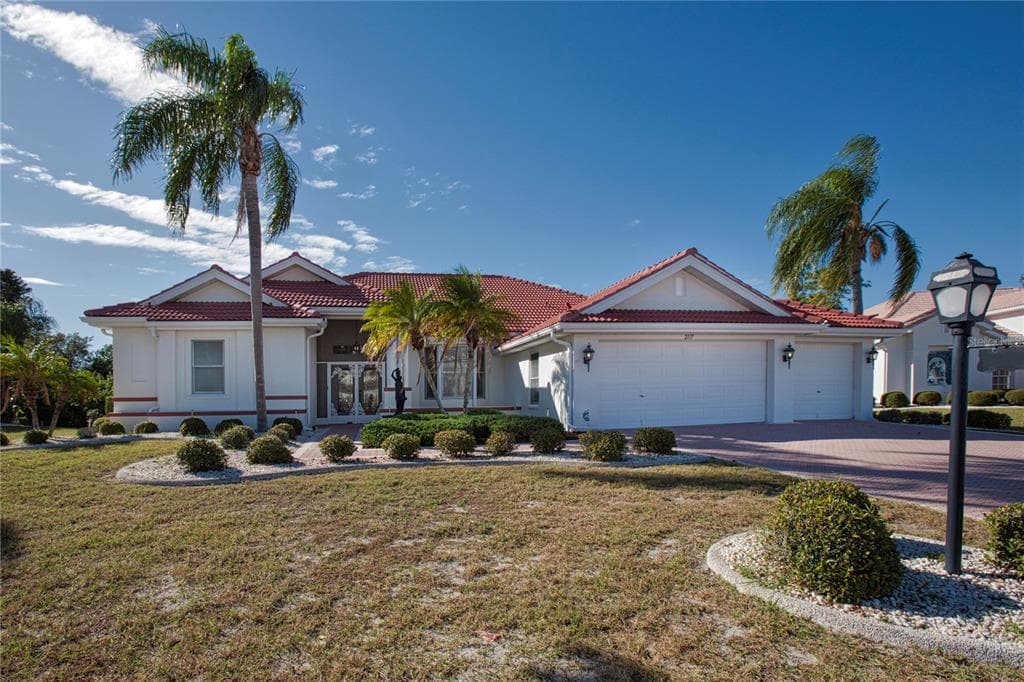 2117 PLATINUM DRIVE SUN CITY CENTER, FL 33573