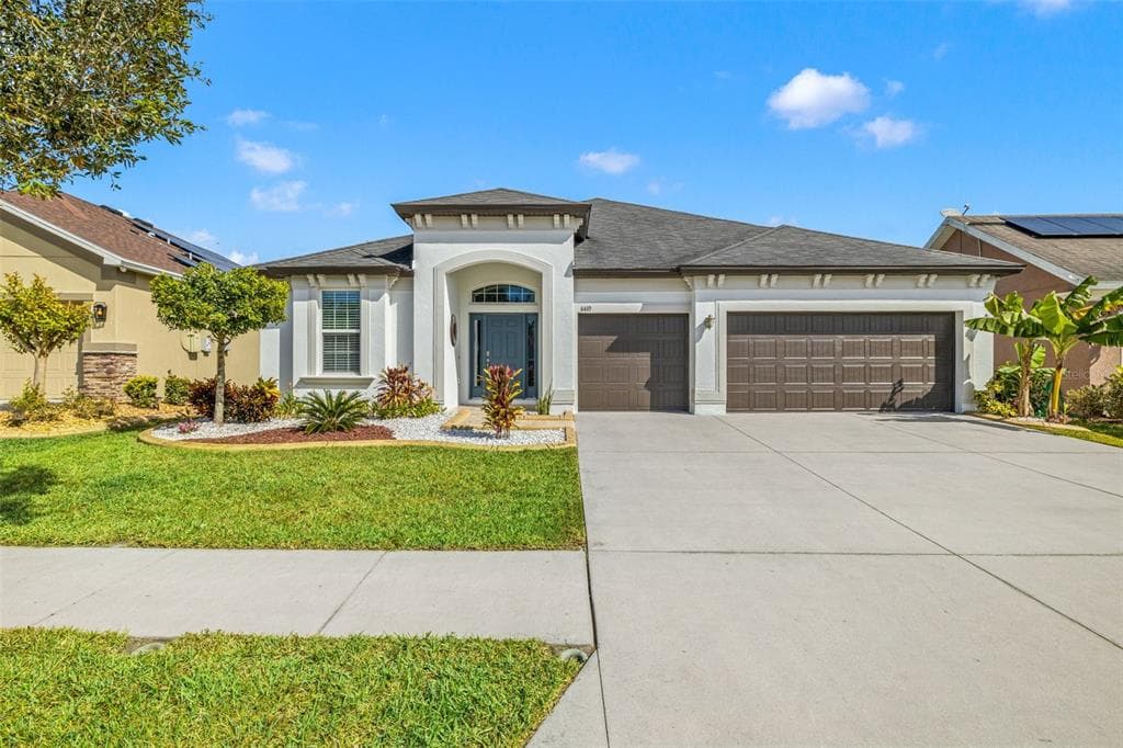 6410 FALLING OAK TRAIL WESLEY CHAPEL, FL 33545