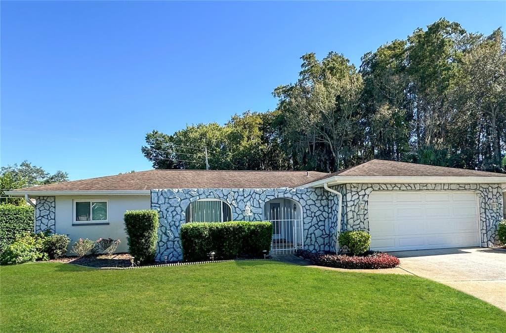 3250 SAND KEY DRIVE