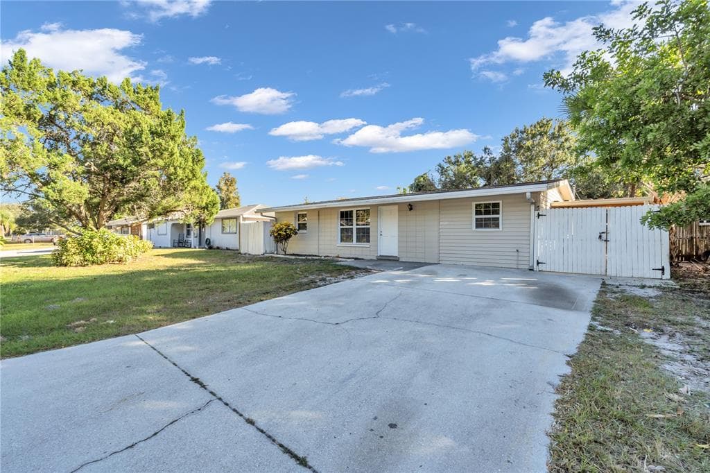 4420 56TH AVENUE TERRACE E BRADENTON, FL 34203