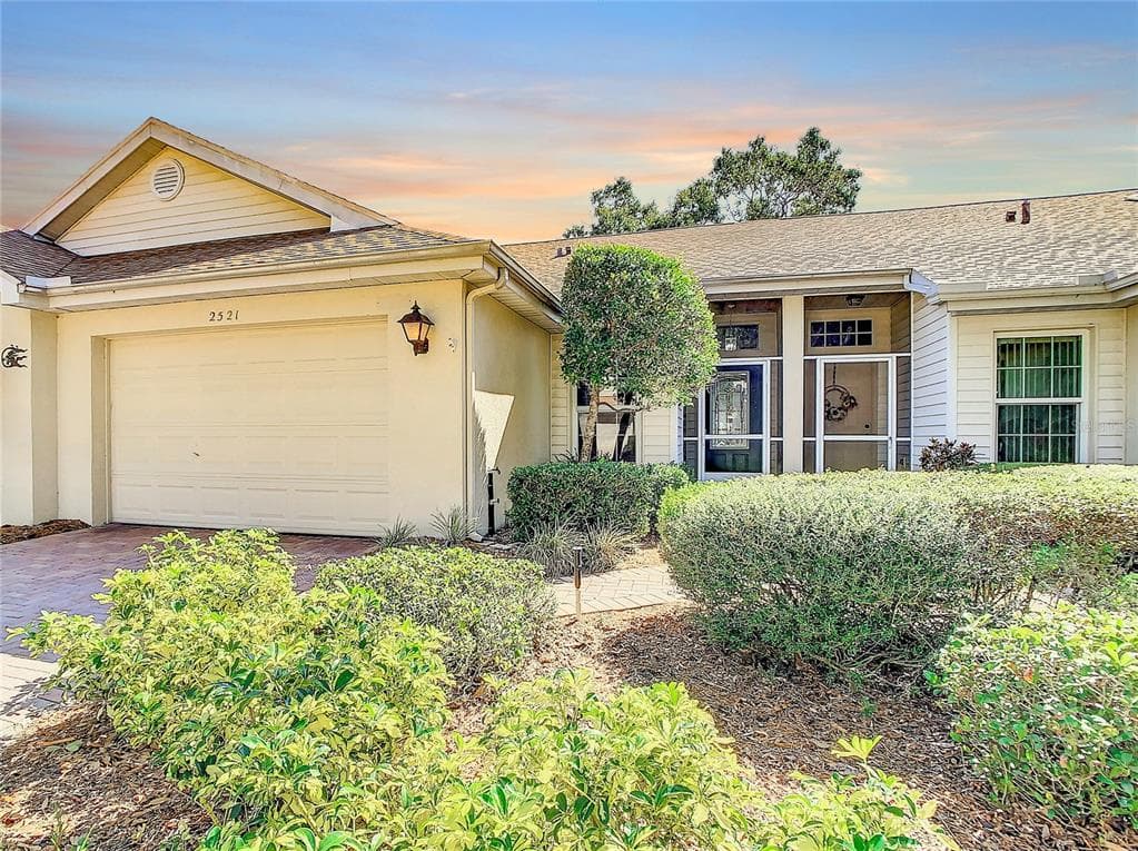 2521 NEW HAVEN CIRCLE UNIT 117 SUN CITY CENTER, FL 33573