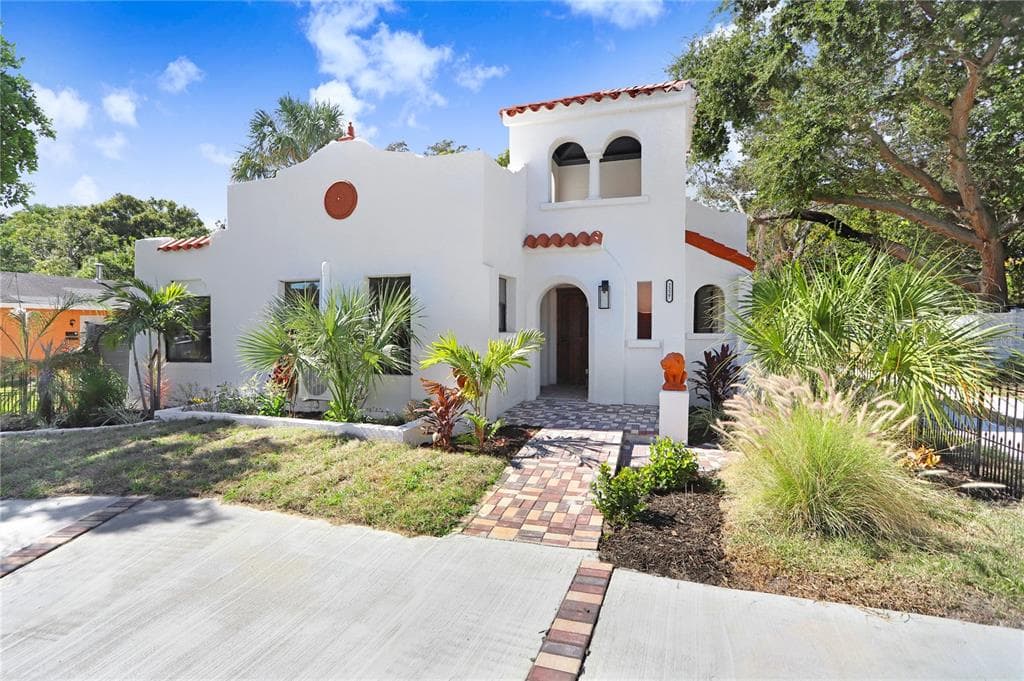 2227 29TH STREET S ST PETERSBURG, FL 33712