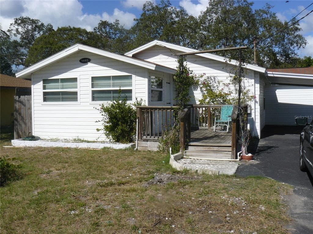 1445 OAK STREET LARGO, FL 33778