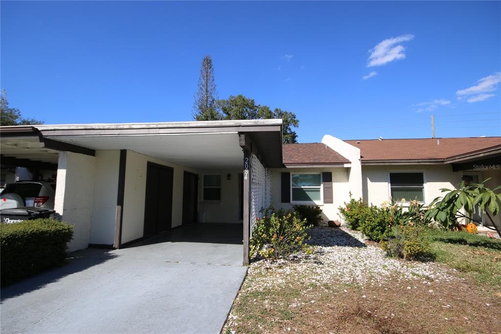 2084 SUNSET GROVE LANE CLEARWATER, FL 33765