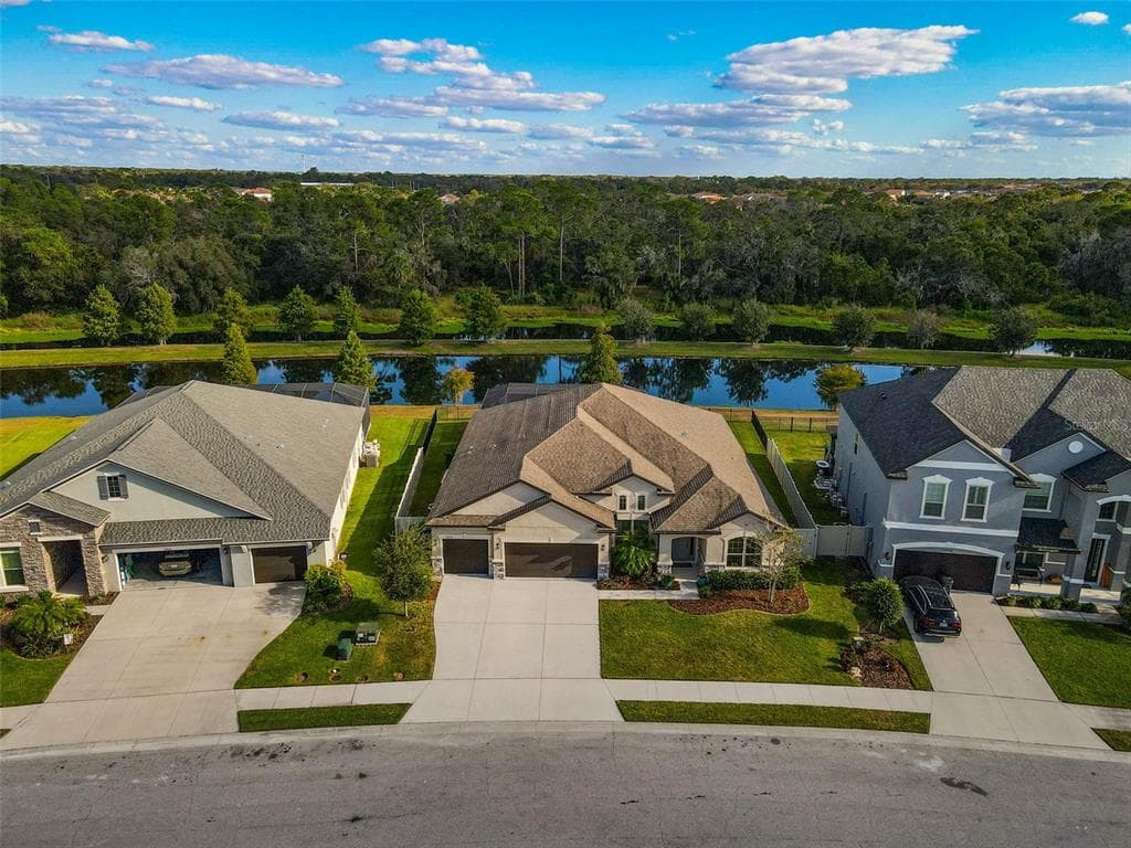 13050 BLISS LOOP BRADENTON, FL 34211