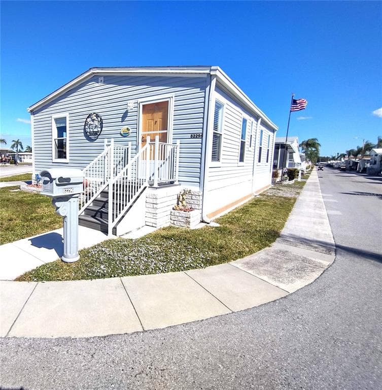 82296 1ST AVENUE N UNIT 296 PINELLAS PARK, FL 33781