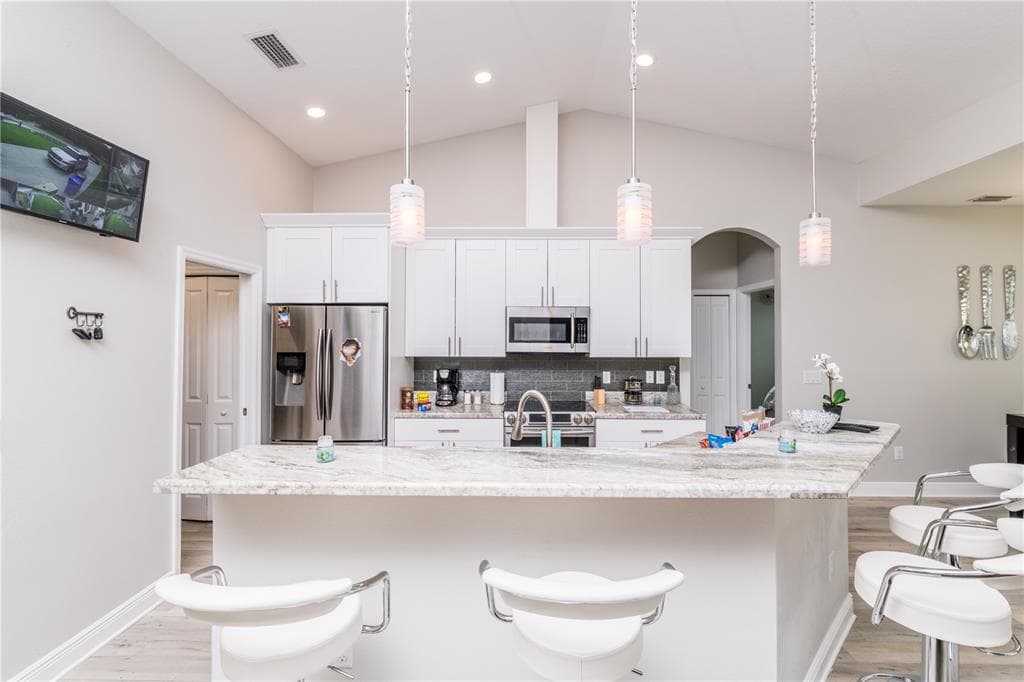 5816 LITTLE RIVER DRIVE TAMPA, FL 33615