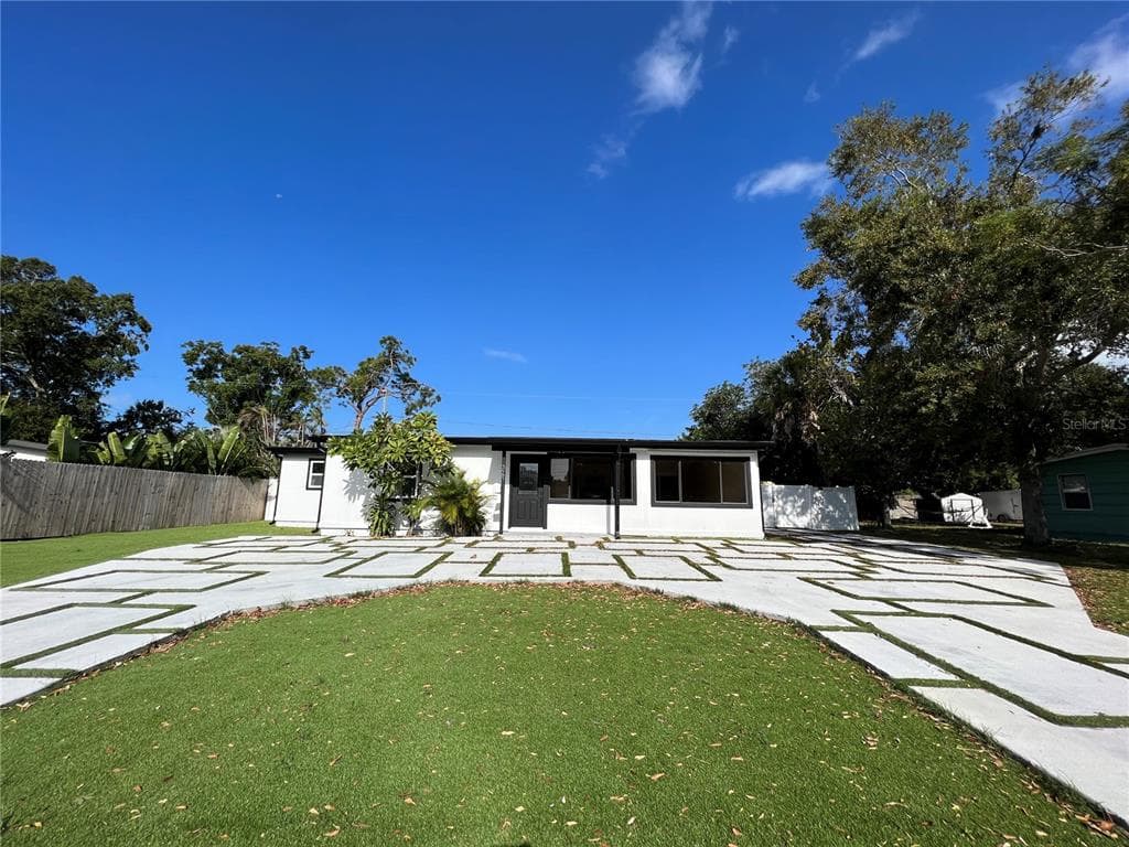 3983 MARLIN DRIVE SE ST PETERSBURG, FL 33705