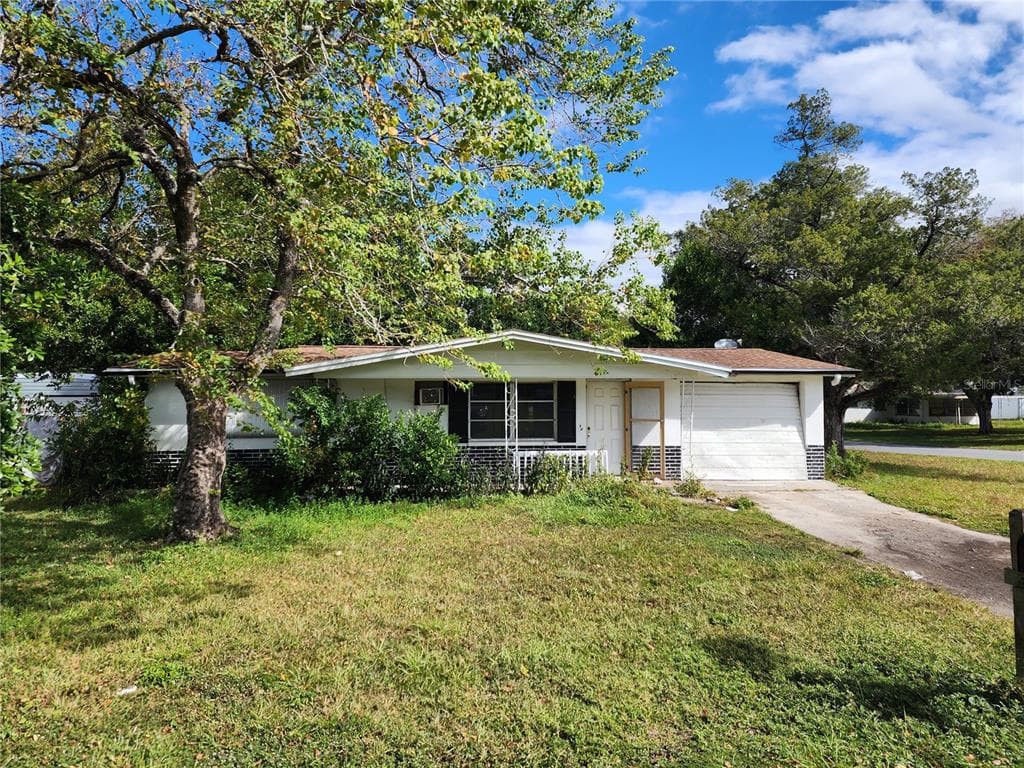 27 W LEMON STREET BEVERLY HILLS, FL 34465