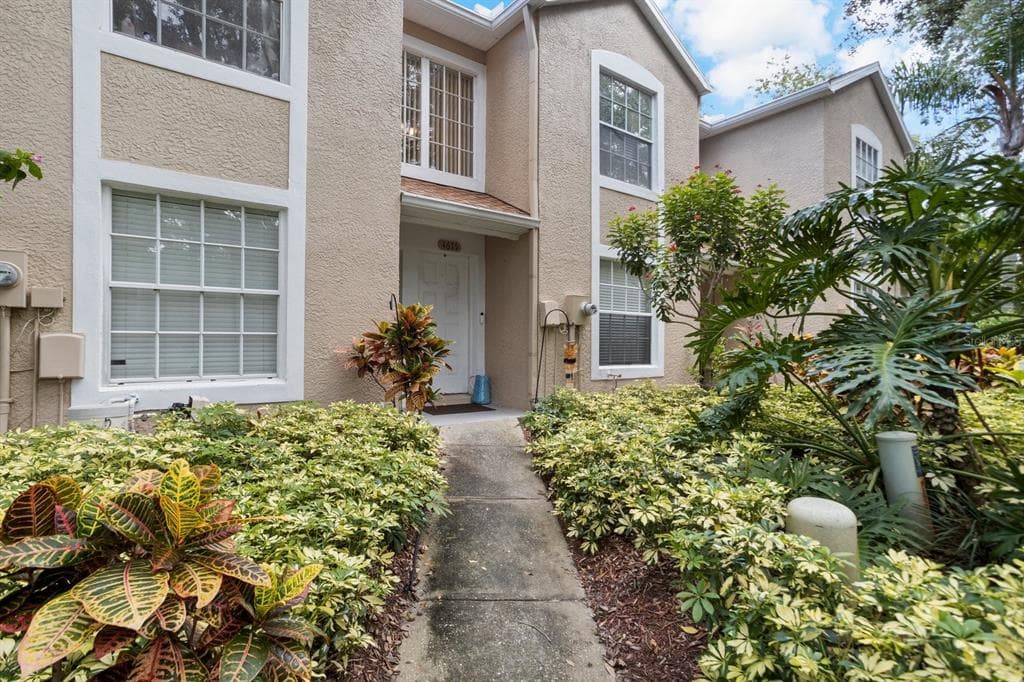 4675 TUDOR LANE PALM HARBOR, FL 34683