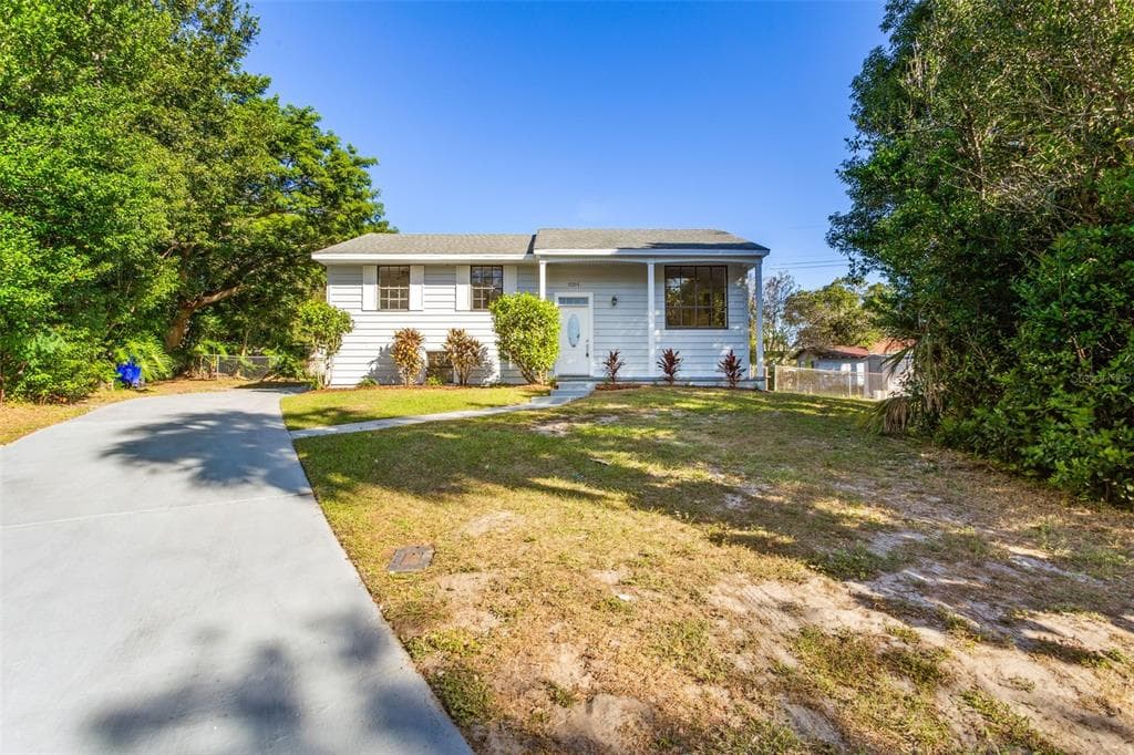 3201 CARLETON PLACE LAKELAND, FL 33803