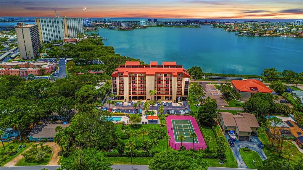 7037 SUNSET DRIVE S UNIT 401 SOUTH PASADENA, FL 33707