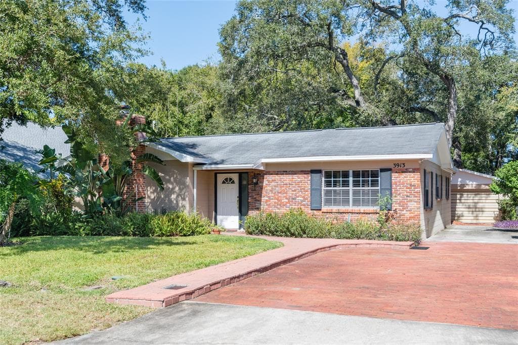 3913 W PLATT STREET TAMPA, FL 33609