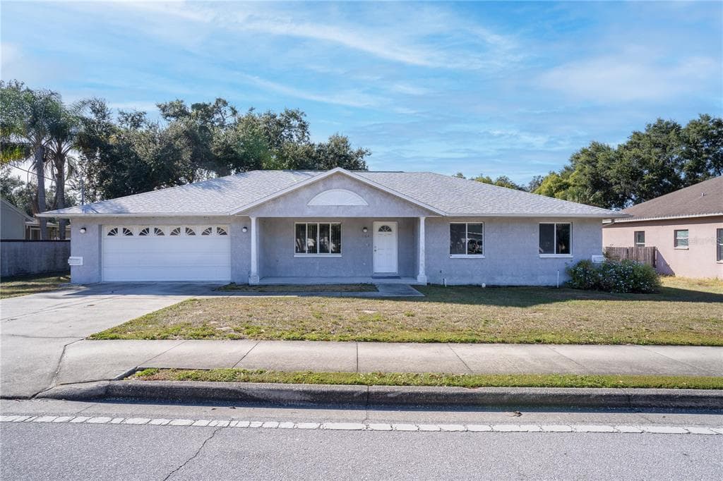 1104 SEFFNER VALRICO ROAD VALRICO, FL 33594