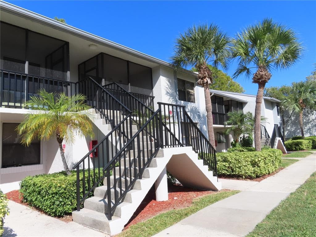 1967 CORMORANT COURT UNIT 524 CLEARWATER, FL 33762