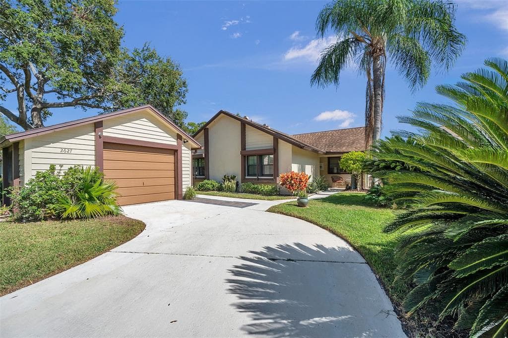 2627 HEMLOCK DRIVE CLEARWATER, FL 33763