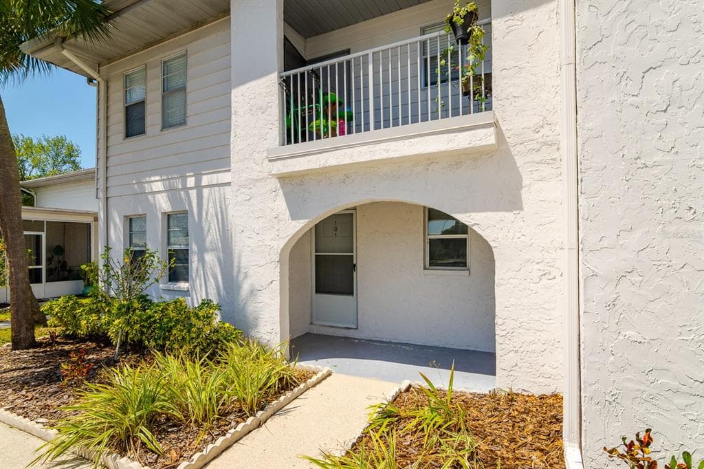 10800 US HIGHWAY 19 N UNIT 101 PINELLAS PARK, FL 33782