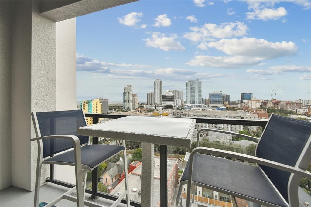226 5TH AVENUE N UNIT 1404