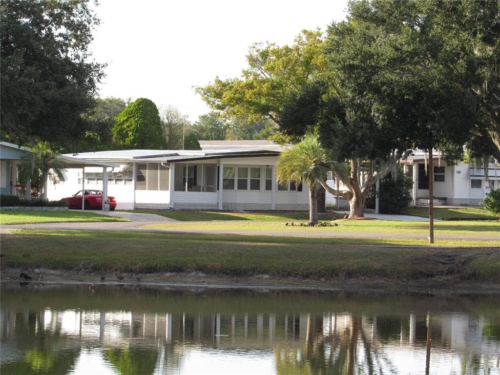 5543 ARROWHEAD DRIVE ZEPHYRHILLS, FL 33542