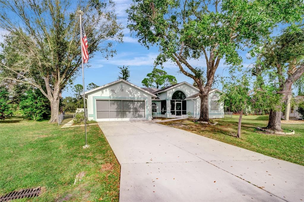 25286 PARAGUAY STREET PUNTA GORDA, FL 33983