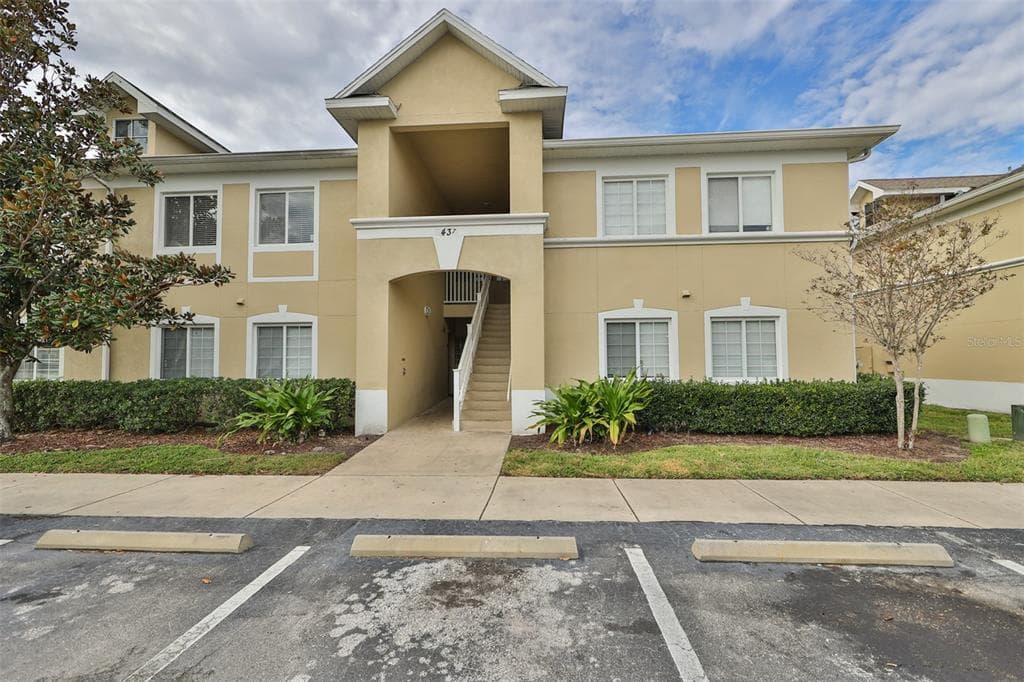 6437 CYPRESSDALE DRIVE UNIT 201 RIVERVIEW, FL 33578