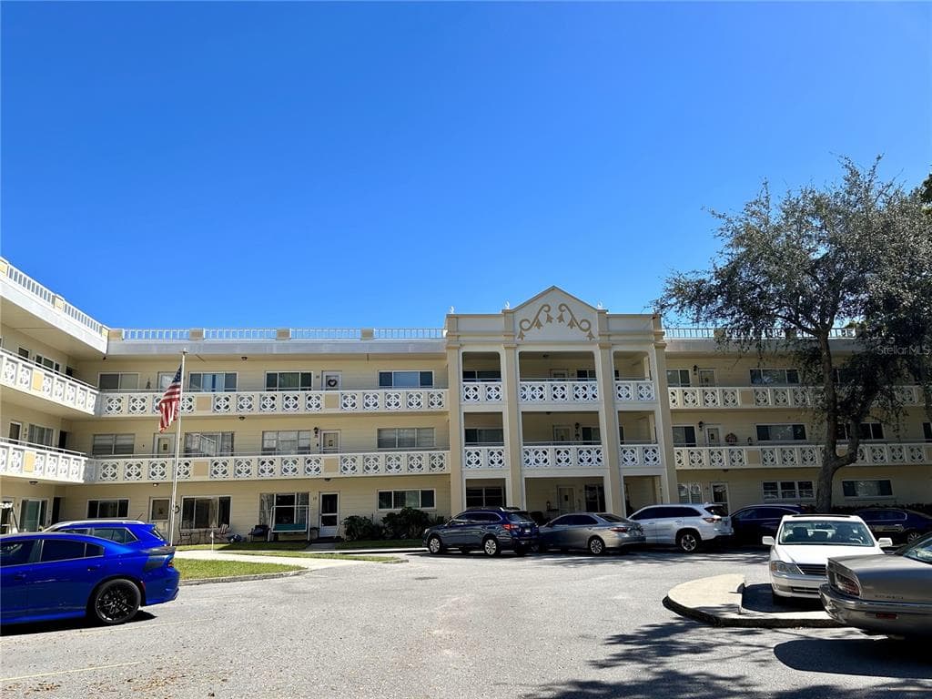 2285 ISRAELI DRIVE UNIT 7 CLEARWATER, FL 33763