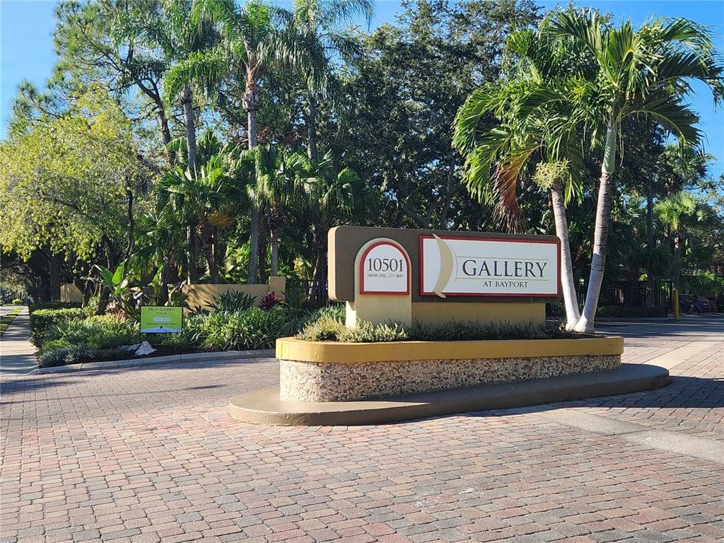 10529 WATERVIEW COURT UNIT 10529 TAMPA, FL 33615